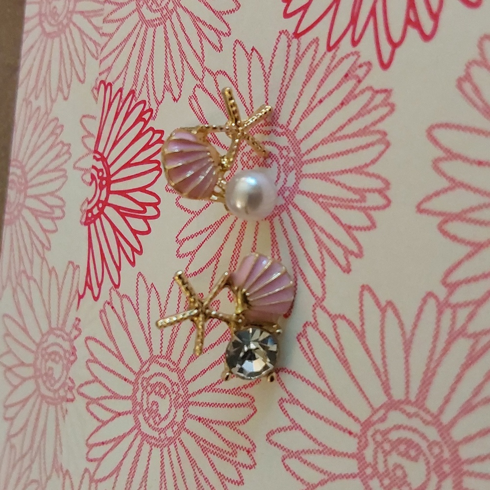 Asymetrical SHELL STARFISH PEARL DIAMOND EARRINGS